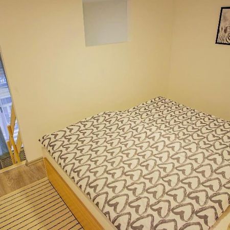 Cosy Flat In Akacfa Str., Aya Lägenhet Budapest Exteriör bild
