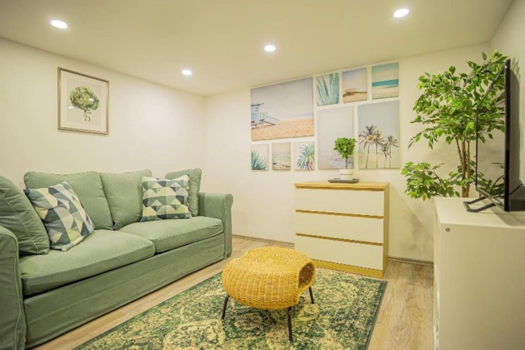 Cosy Flat In Akacfa Str., Aya Lägenhet Budapest Exteriör bild
